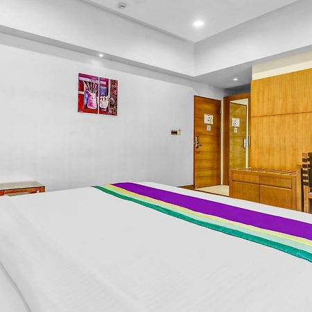Medora Hotel โคชิโคด ภายนอก รูปภาพ