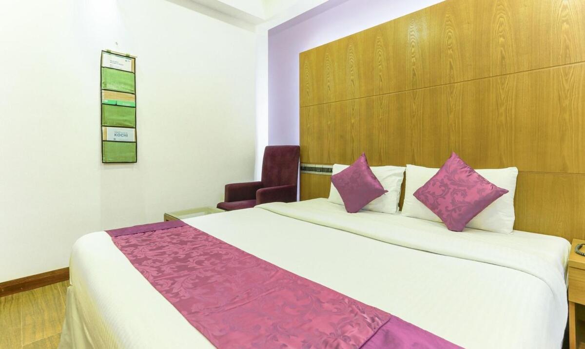 Medora Hotel โคชิโคด ภายนอก รูปภาพ