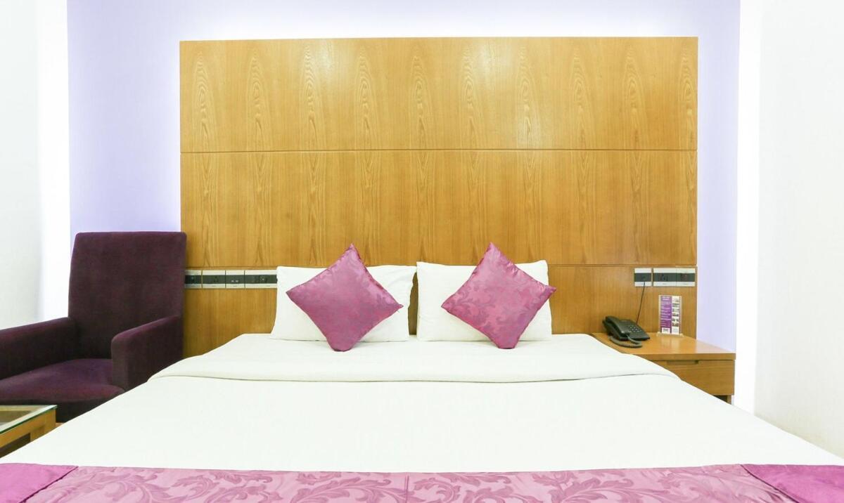 Medora Hotel โคชิโคด ภายนอก รูปภาพ